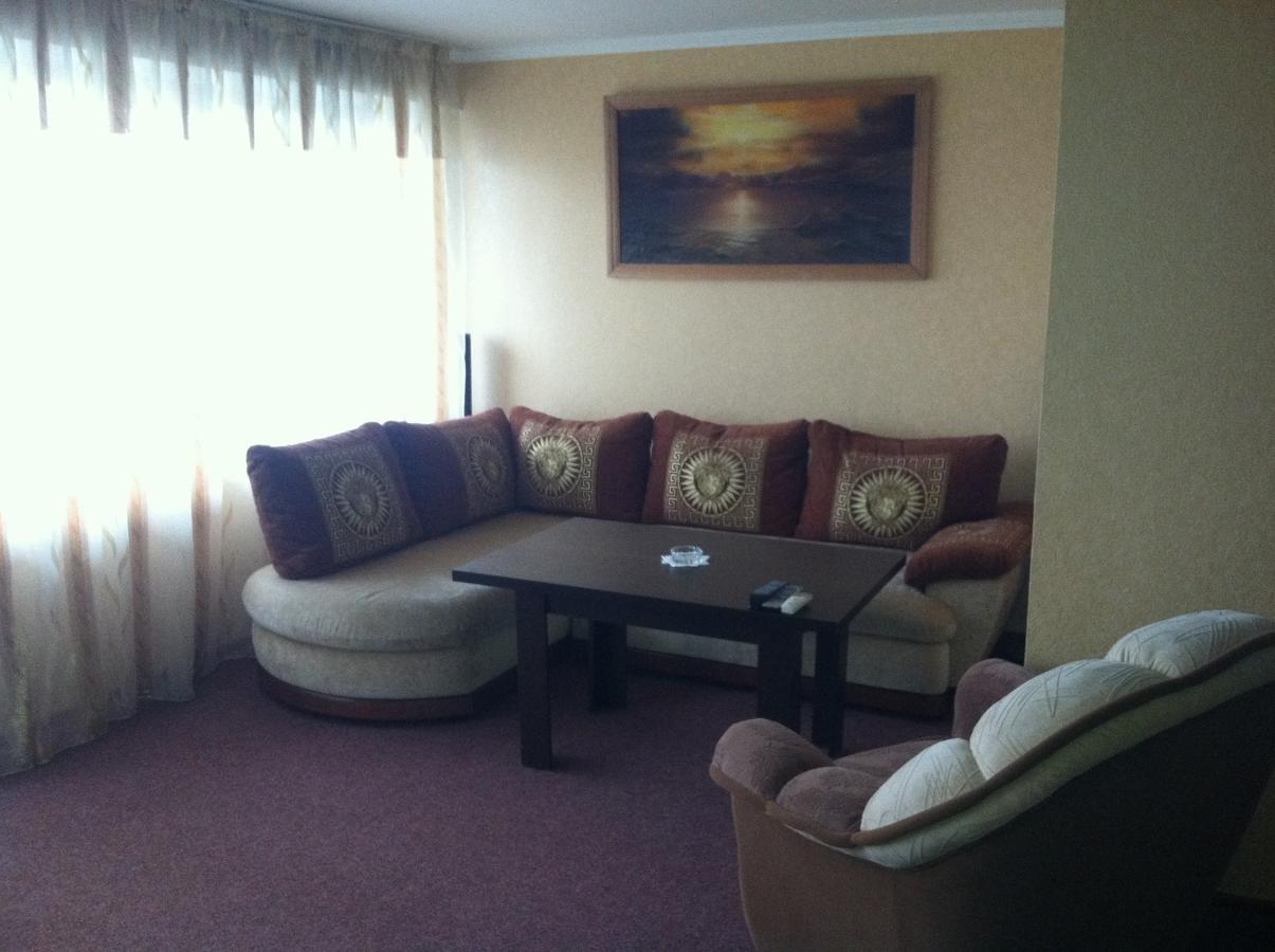 Hotel Prietenia Bender Oda fotoğraf