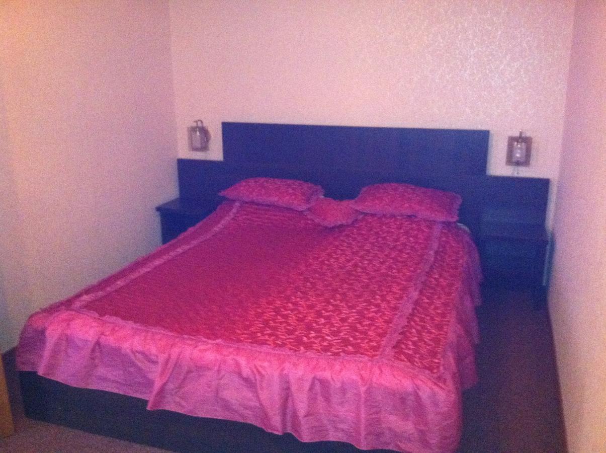 Hotel Prietenia Bender Oda fotoğraf