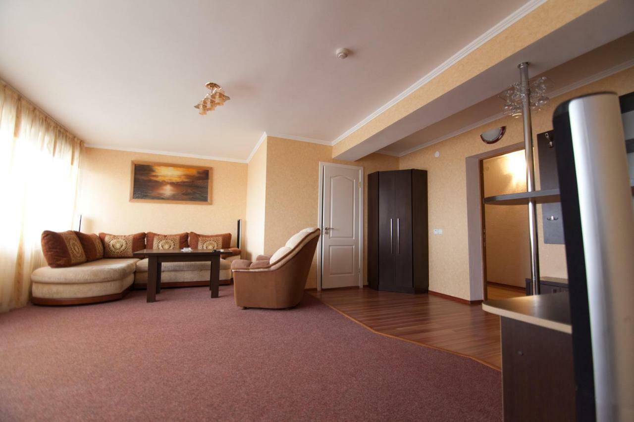 Hotel Prietenia Bender Dış mekan fotoğraf